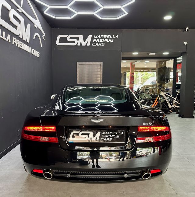Aston Martin DB9 Coupé 5.9 V12 450cv