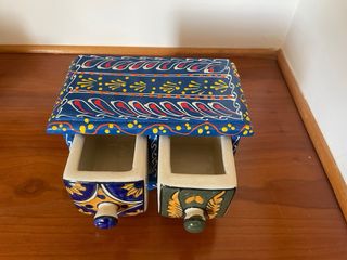 Joyero nepalí azul pintado a mano