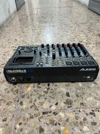 ALESIS MultiMix 8 USB - Mezclador