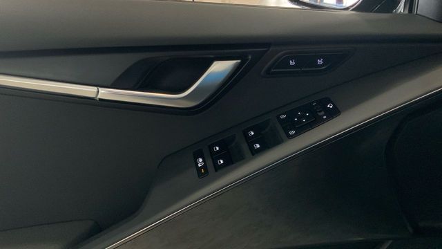 Kia Niro BEV 65KWH 150KW E-NIRO EMOTION 204 5P
