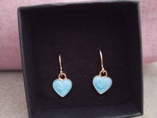 Pendientes corazón azul y dorado