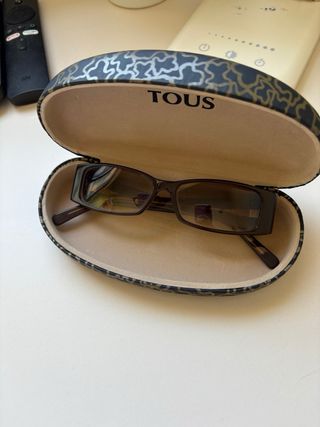 Estuche gafas Tous - negro/dorado