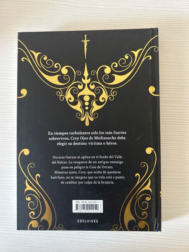 Ojos de medianoche, los seres sin sombra