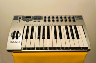 Teclado MIDI E-MU Xboard25