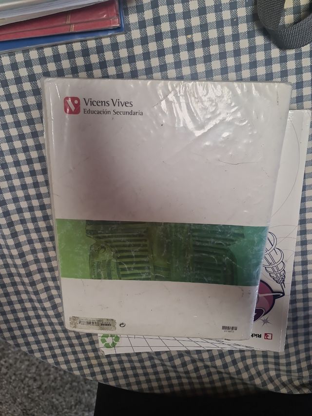 Libro de geografía e historia de 1ro de la eso