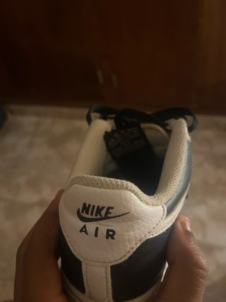Nike Air Force 1 blancas y negras