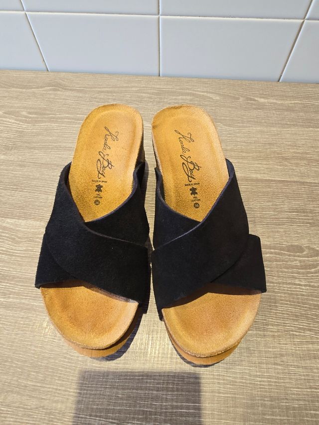 Chanclas Koala Bay negras cuña