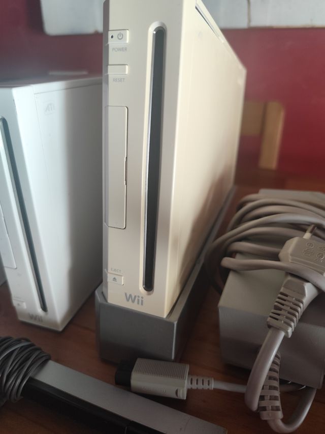 4 consolas Nintendo Wii blancas