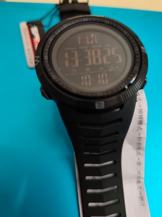 Reloj deportivo SANDA negro. 