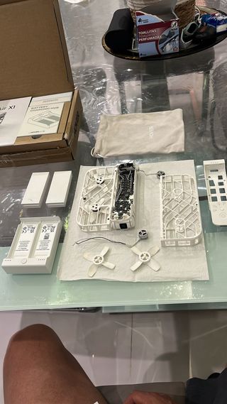 Mini dron Hoverair x1 blanco