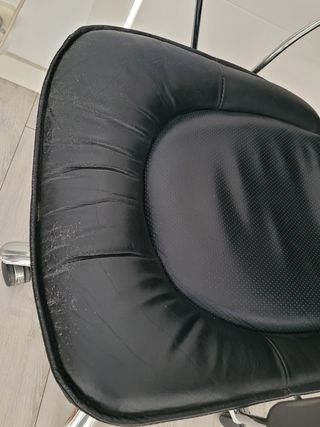 Silla escritorio piel negra