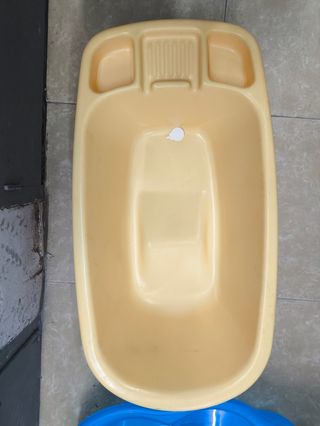 2 bañeras bebé más alzador,caballete,patas la azul