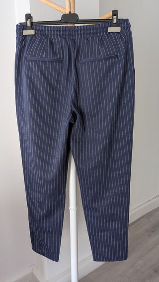 Pantalón Jogger Azul con Rayas