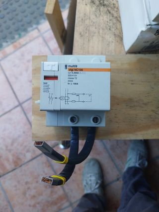 Interruptor automático Vigi NC100 100A