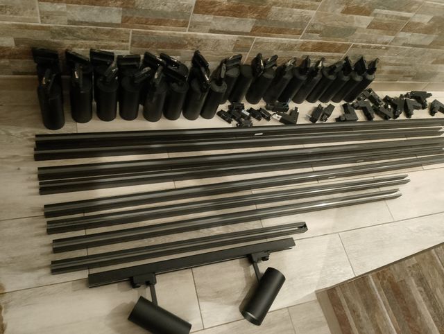 114 focos LED 3000K + carriles