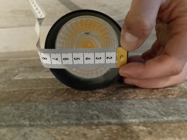 114 focos LED 3000K + carriles