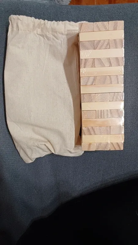 Jogo tipo Jenga de Madeira