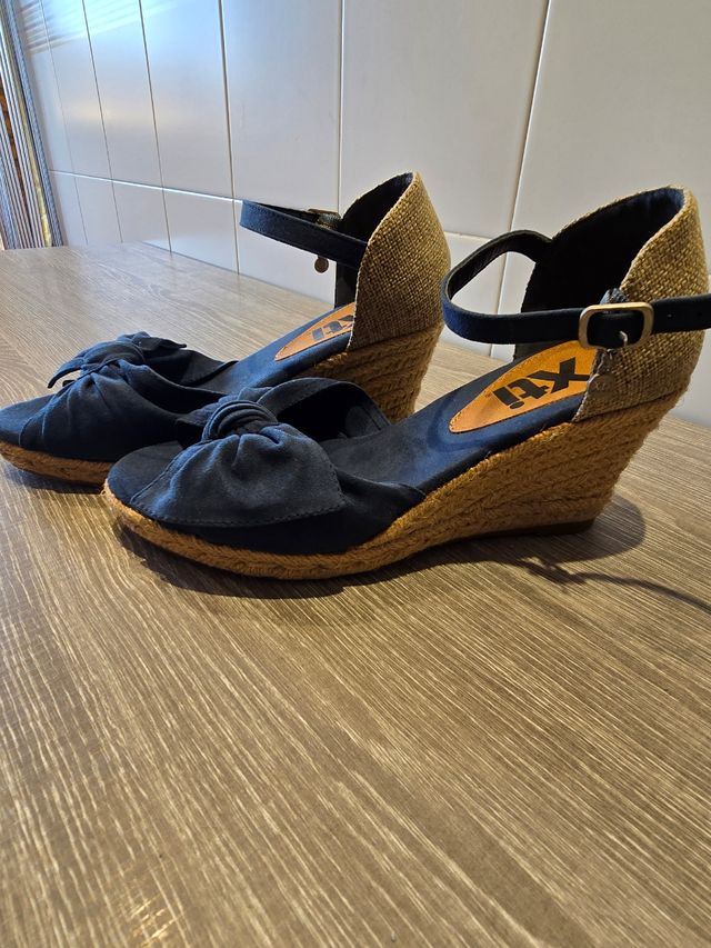 Sandalias cuña azul marino - talla 36