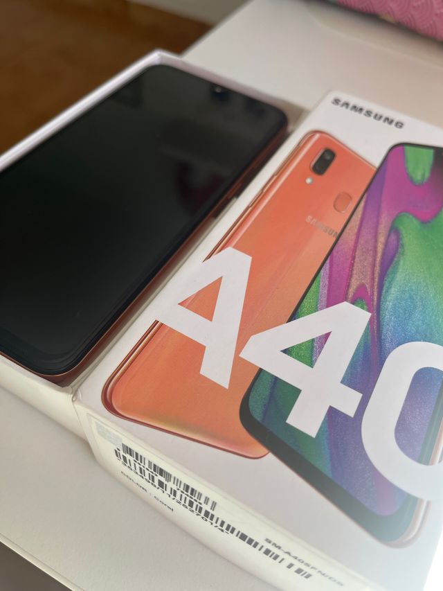 Samsung Galaxy A40 - Coral