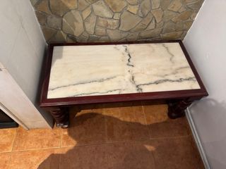 PRECIO NEGOCIABLE!!
Mesa mármol-madera marrón.