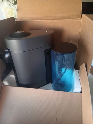 Cafetera Nespresso VERTUO PLUS