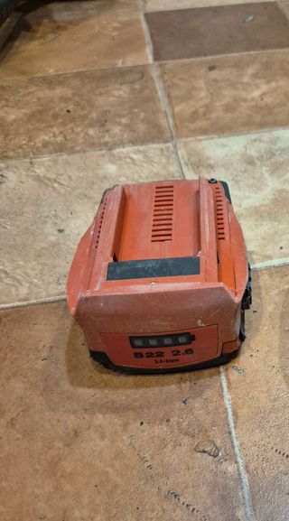 Hilti: Atornillador SD 5000-A22 + bateria y cargad