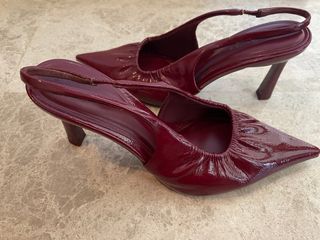 Tacones rojos Stradivarius -talla 38