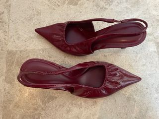 Tacones rojos Stradivarius -talla 38