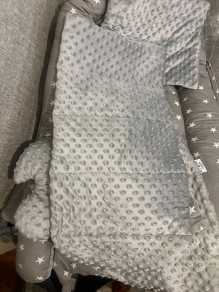 Set bebé gris - Manta, almohadas