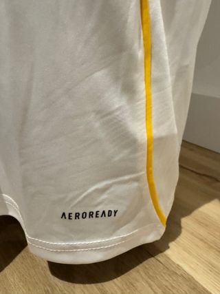 Camiseta Real Madrid firmada Gonzalo 16