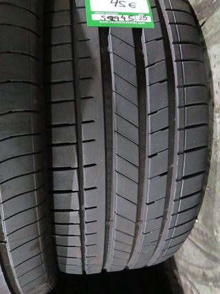 225 40 18 92Y KUMHO ECSTA SPORT 