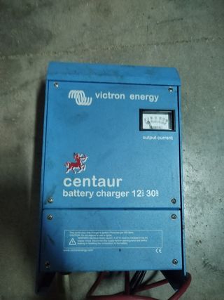 baterías Victron Energy Centaur 12 Volios 30 amper