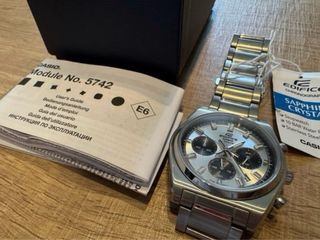 Casio Edifice Cronógrafo - Plata