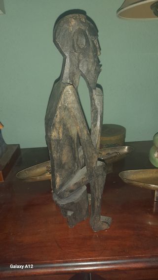 Figura madera africana tribal