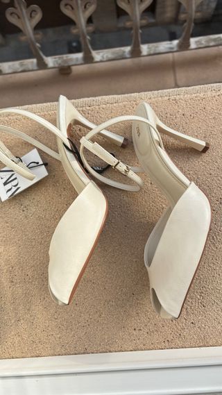 Sandalias Zara blanco roto