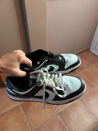 Zapatillas Nike Dunk Low - Blanco y Negro