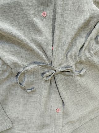 Conjunto verde oliva: pantalón y camisa