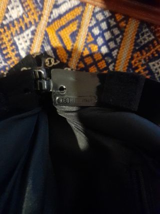 Bolso piel vacuno negro y dorado