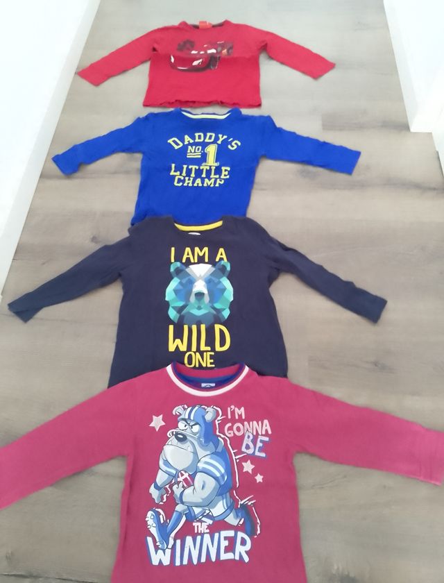 4 Camisetas niño 2-3 años