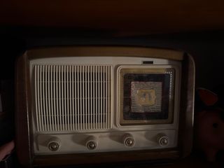 Radio antigua Radiodina CORTA
