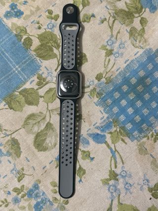 Apple Watch Serie 7 GPS + TLF - Negra y Plata