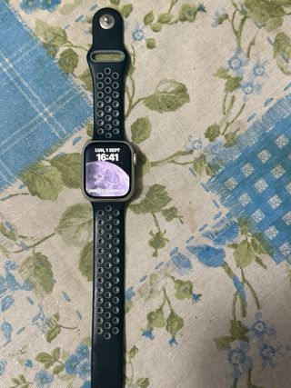 Apple Watch Serie 7 GPS + TLF - Negra y Plata