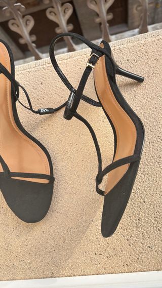 Sandalias negras Zara - Tacón