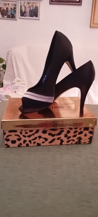 Zapatos tacón negros y blancos - talla 40