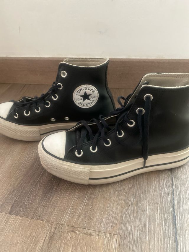 Converse plataforma negras cuero