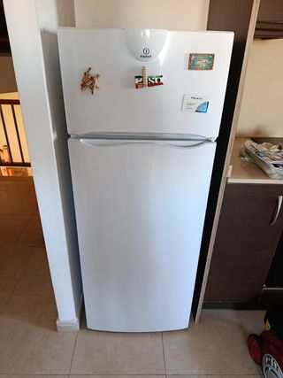 Nevera Indesit - Frigorífico Blanco