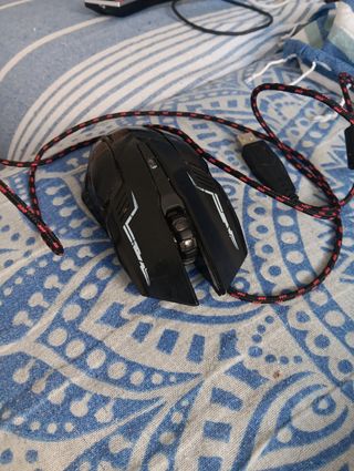 Ratón Gamer - Negro
Tiene luces led