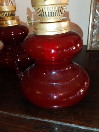 Lanterne antiche in vetro rosso