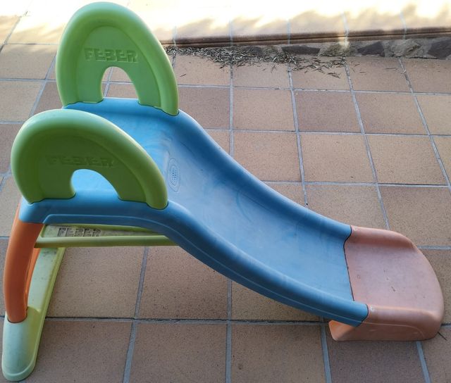 Tobogán infantil Feber