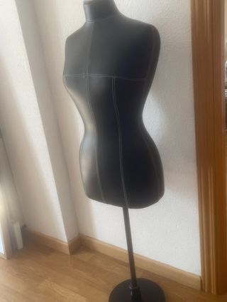 Busto maniquí sastre negro,132cm